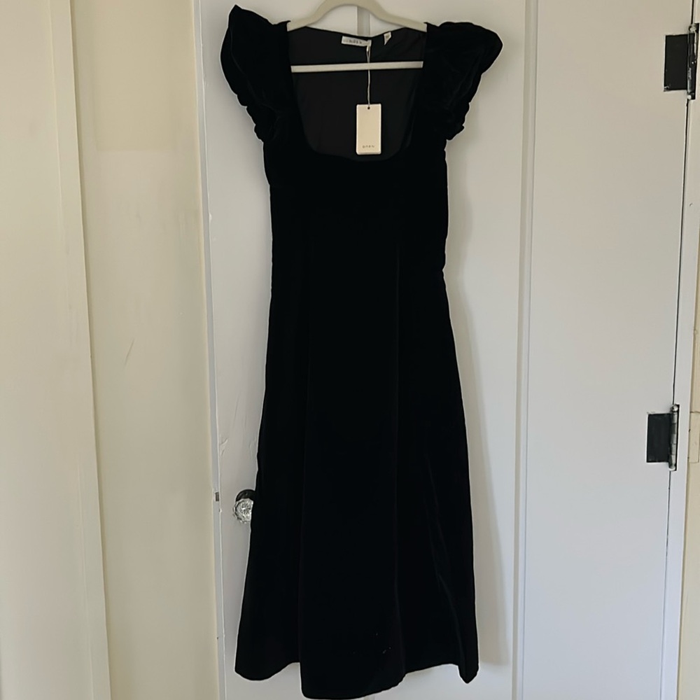 Brand new doen velvet holiday dress